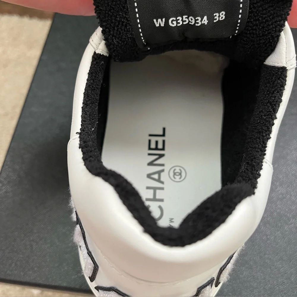 Chanel 20P Sneakers - White / Black - Size 38 (US 8) - Picture 16 of 16